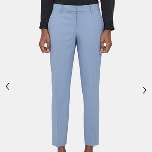Theory 
Classic Crop Pant in Sevona Stretch Wool
Size 8